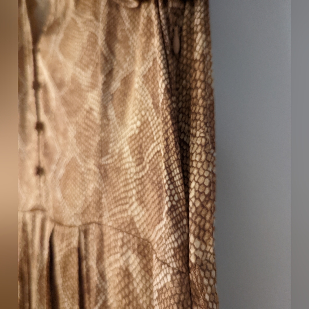 🆕 NWOT Paige flowy Alayna bronze snake print dress w/2 front slits (no belt) - Picture 10 of 16